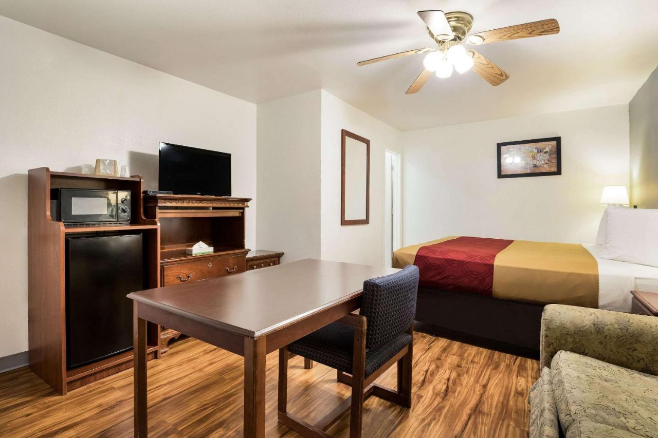 Econo Lodge Bartlesville Hwy 75 Extérieur photo